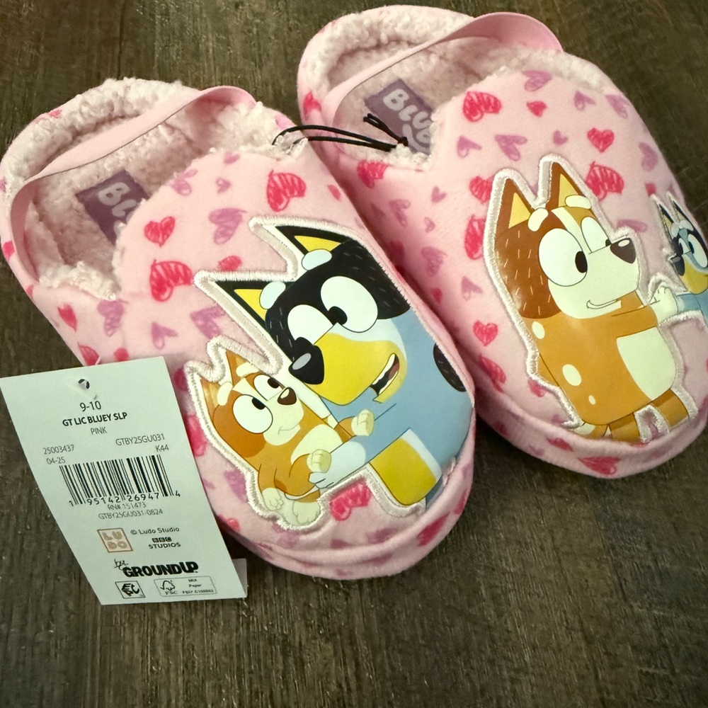 Brand New with Tags NWT GroundUp Bluey Slippers Pink Hearts Size 9-10 Toddler